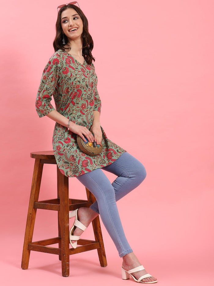 Women Green Floral Printed Kurti.