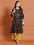 Women Green Geometric Print Kurta.