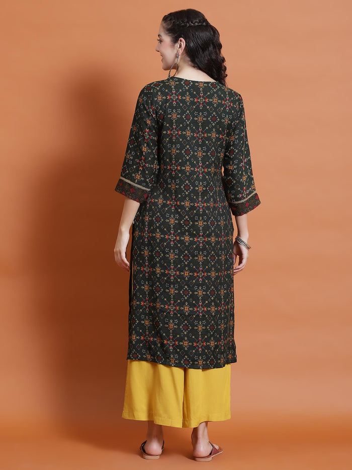 Women Green Geometric Print Kurta.