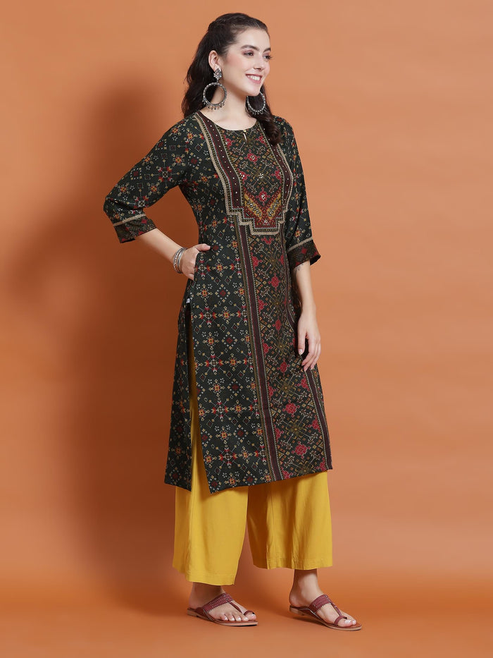 Women Green Geometric Print Kurta.