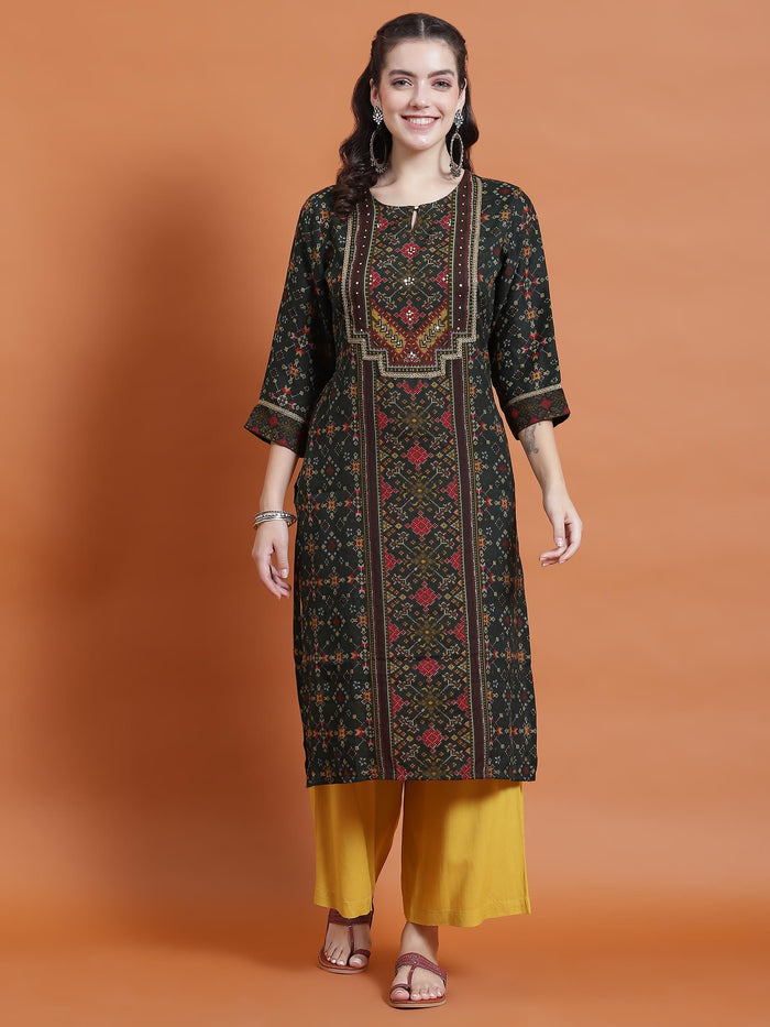 Women Green Geometric Print Kurta.