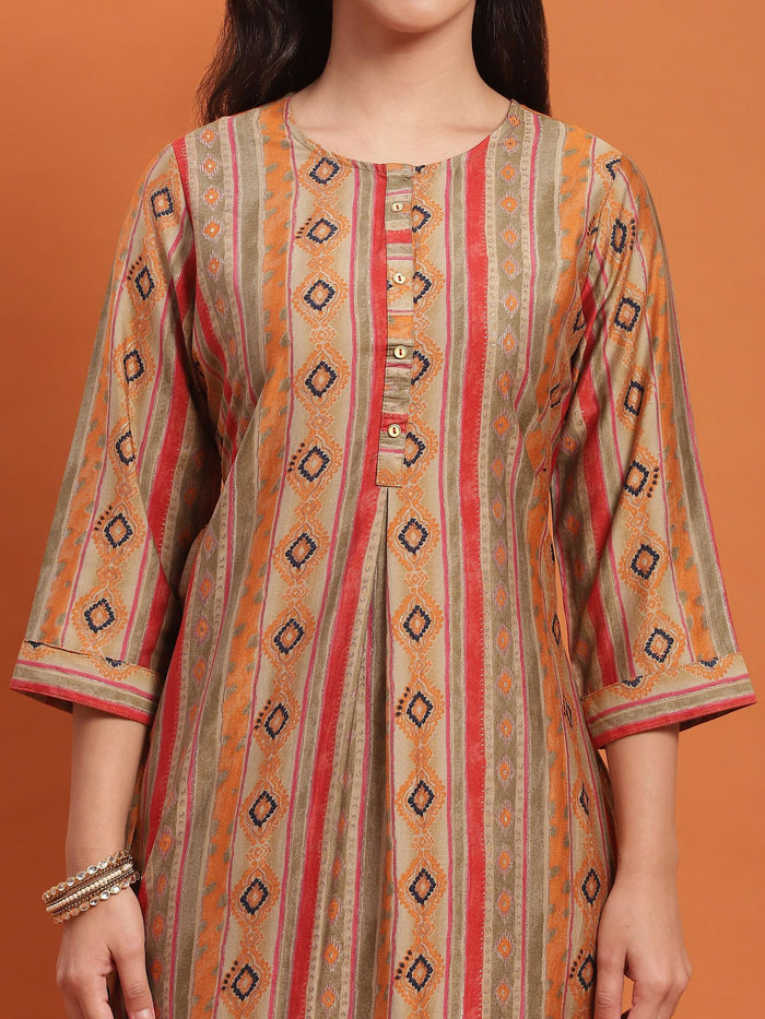 Women Green Geometric Print Kurta.