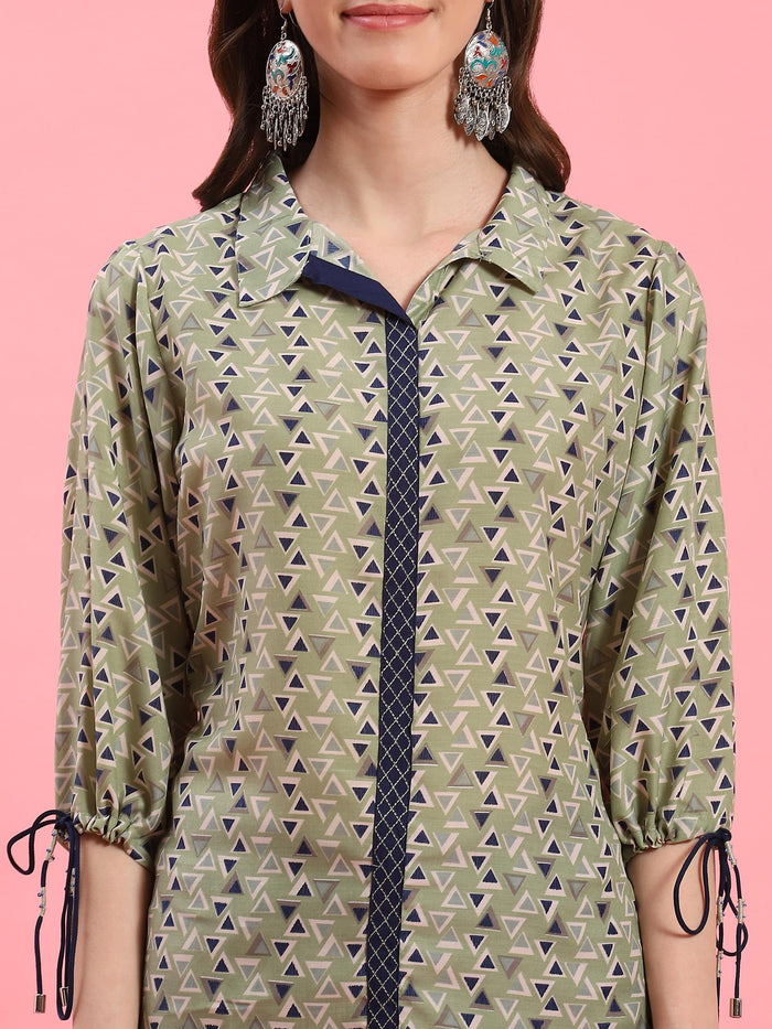 Women Green Geometric Printed Kurta.