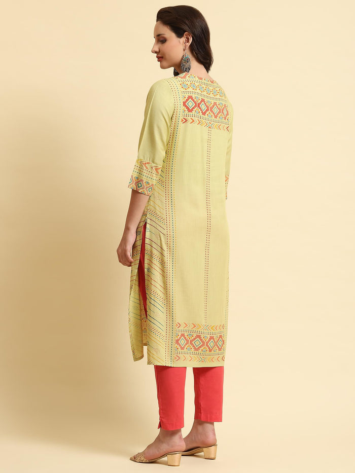 Women Green Geometric Straight Kurta.