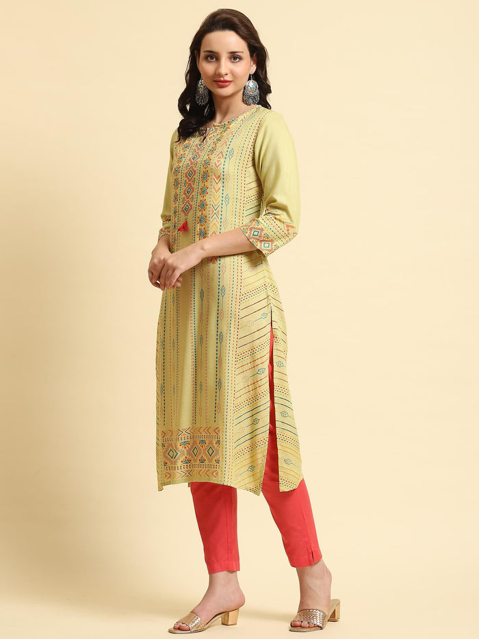 Women Green Geometric Straight Kurta.