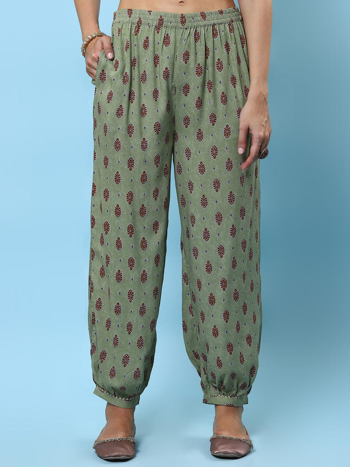 Women Green Printed Kurta With Harem Pant.