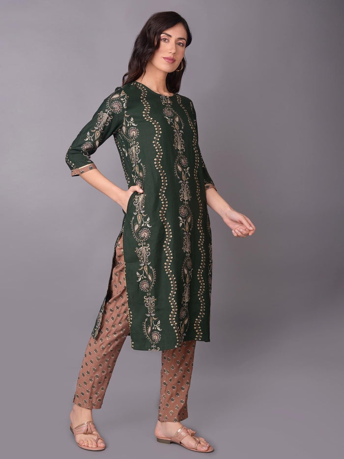 Women Green Round Neck Kurta With Trouser.