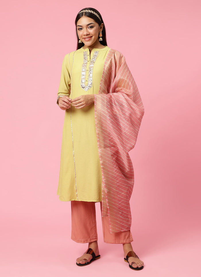 Women Green Solid Kurta Trouser Dupatta.