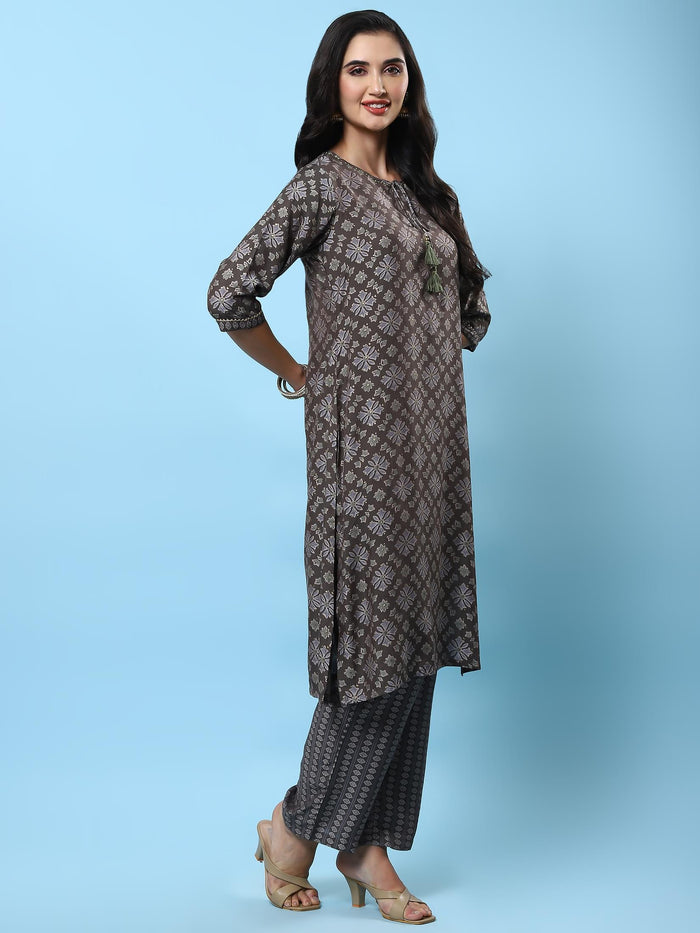 Women Grey Floral Printed Kurta Comfort Pant Dupatta.