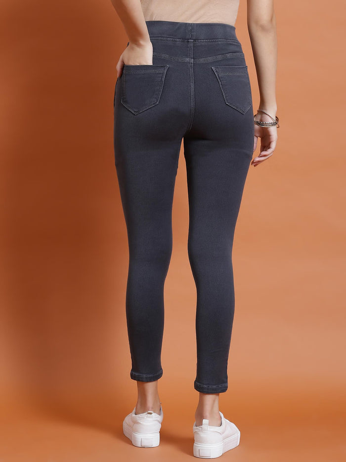 Women Grey Solid Narrow Jegging.