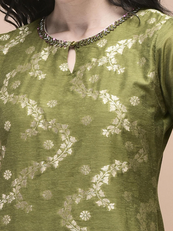 Women Jacquard Green Woven Kurta Comfort pant Dupatta.