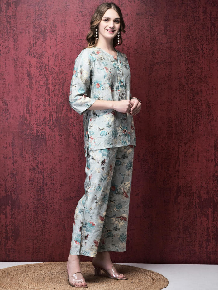 Women Khadi Silk Blue Floral Print Co-Ord Set.