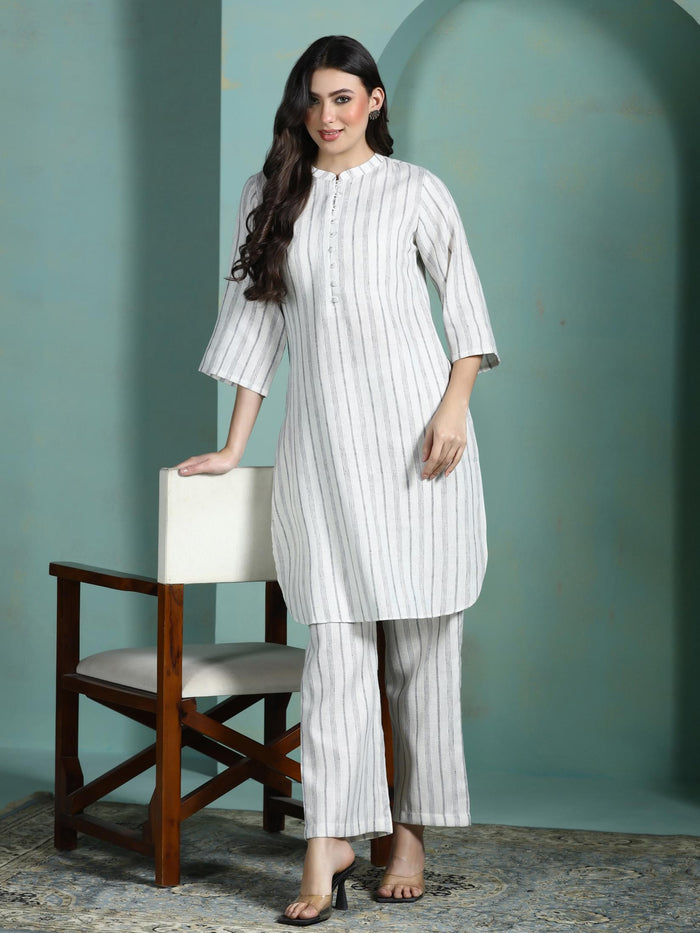 Women Linen Off White Yarn Dyed Kurta With Comfort Pant.