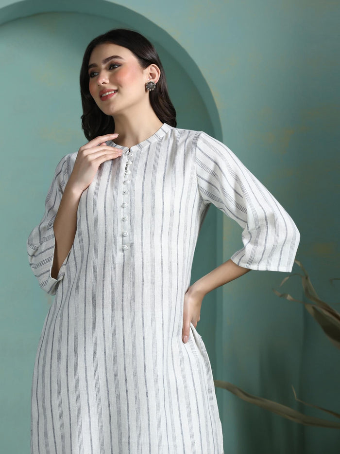 Women Linen Off White Yarn Dyed Kurta With Comfort Pant.