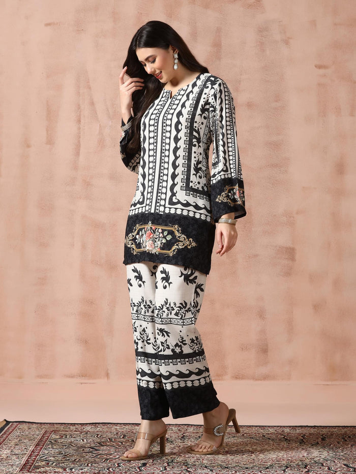 Women Liva Beige & Black Printed Kurta With Comfort Pant.