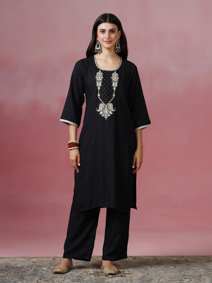 Women Liva Black Embroidered Kurta Comfort Pant Dupatta.