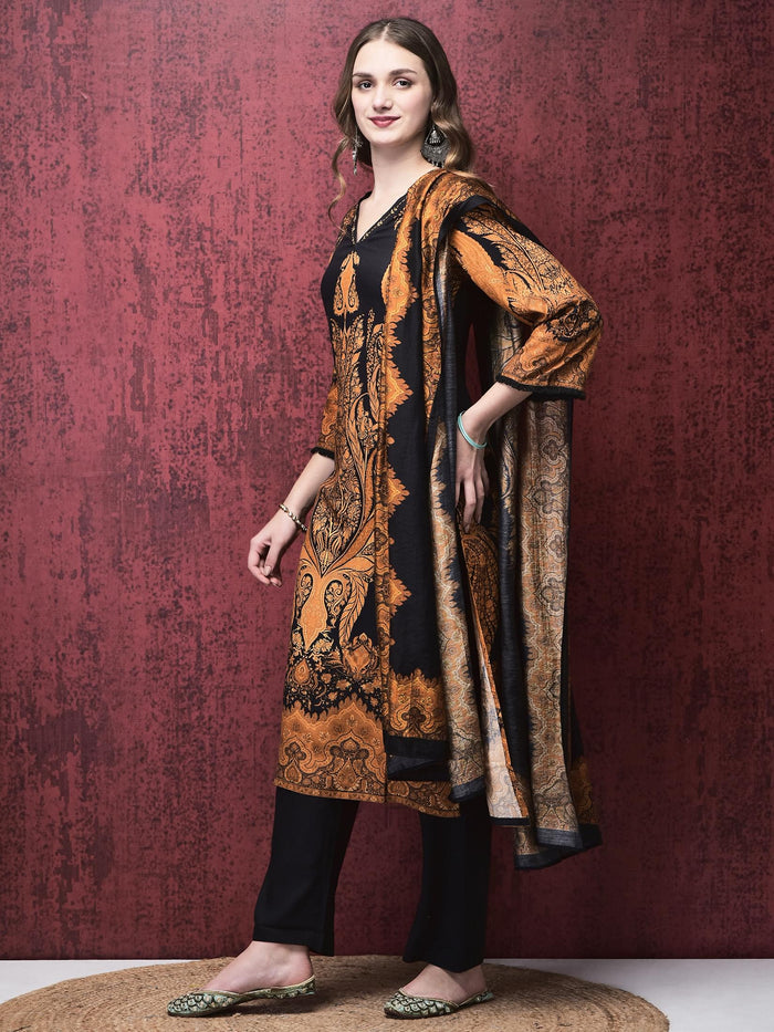 Women Liva Black Paisley Print Kurta Comfort Pant Dupatta.