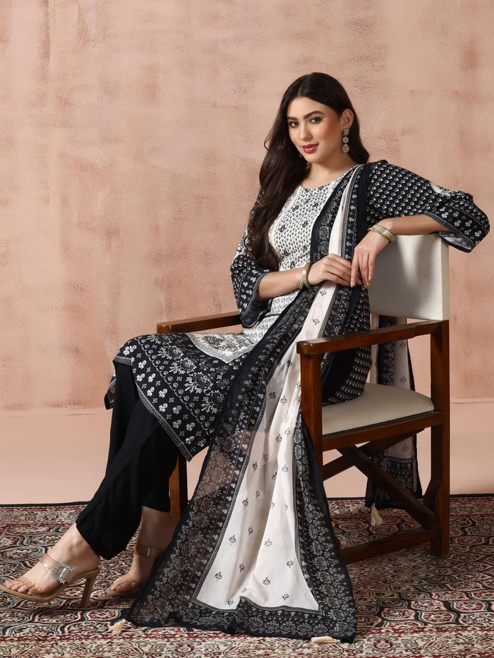 Women Liva Black Printed Kurta Comfort Pant Dupatta.