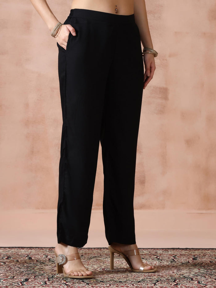 Women Liva Black Printed Kurta Comfort Pant Dupatta.