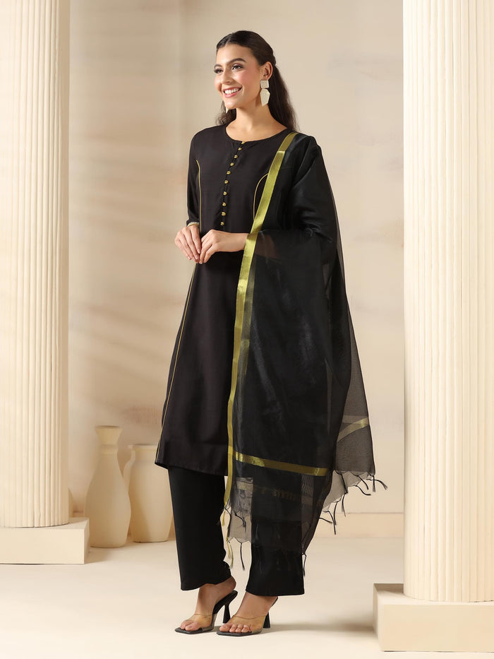 Women Liva Black Solid Kurta Comfort Pant Dupatta.