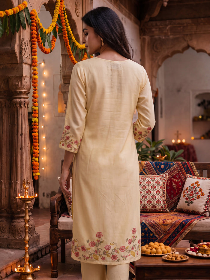 Women Liva Cream Floral Print Kurta Comfort Pant Dupatta