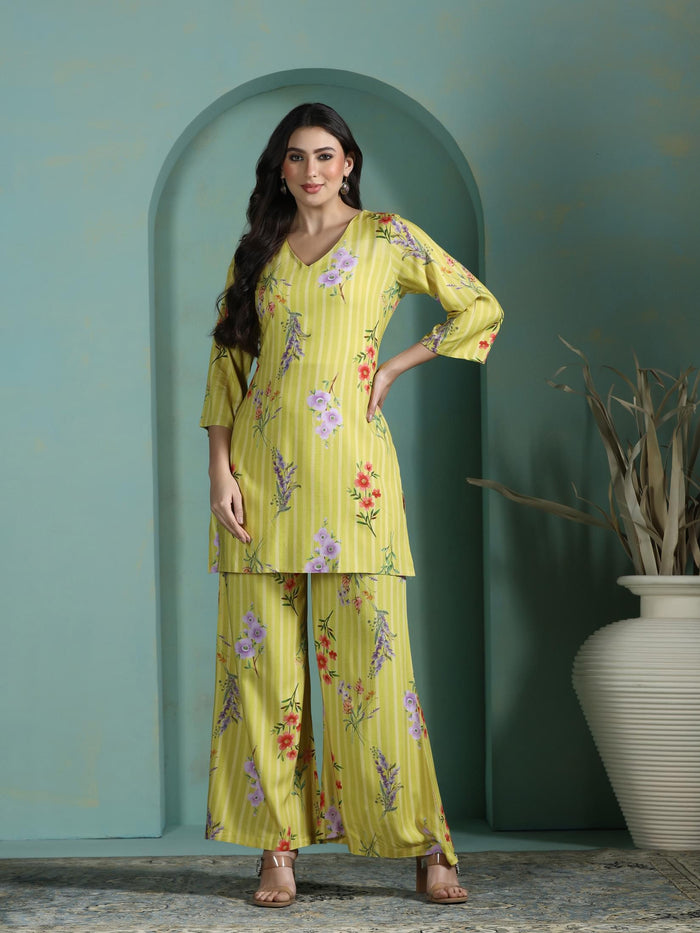 Women Liva Green Floral Print Co-Ord Set.