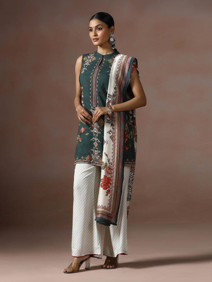 Women Liva Green Geometric Print Kurta Bell Bottom Dupatta.