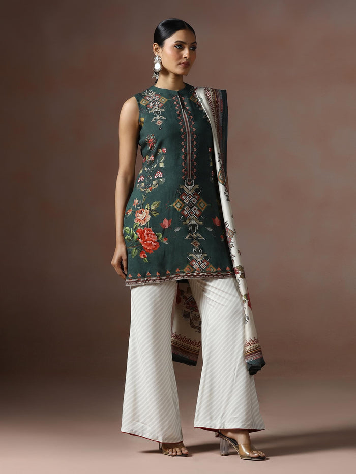 Women Liva Green Geometric Print Kurta Bell Bottom Dupatta.