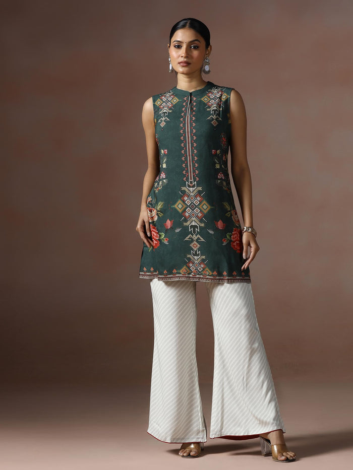 Women Liva Green Geometric Print Kurta Bell Bottom Dupatta.