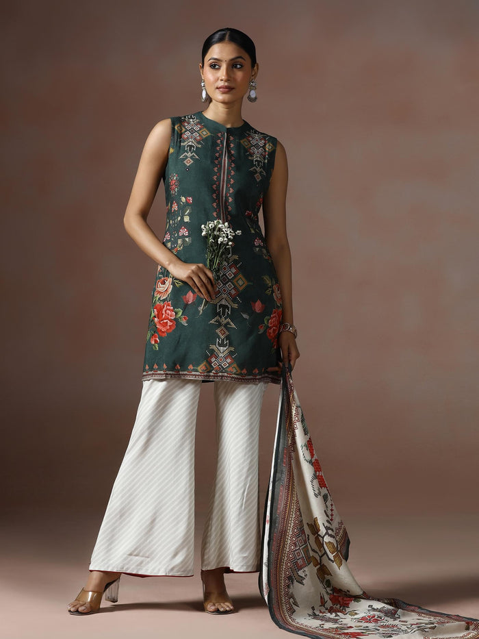 Women Liva Green Geometric Print Kurta Bell Bottom Dupatta.