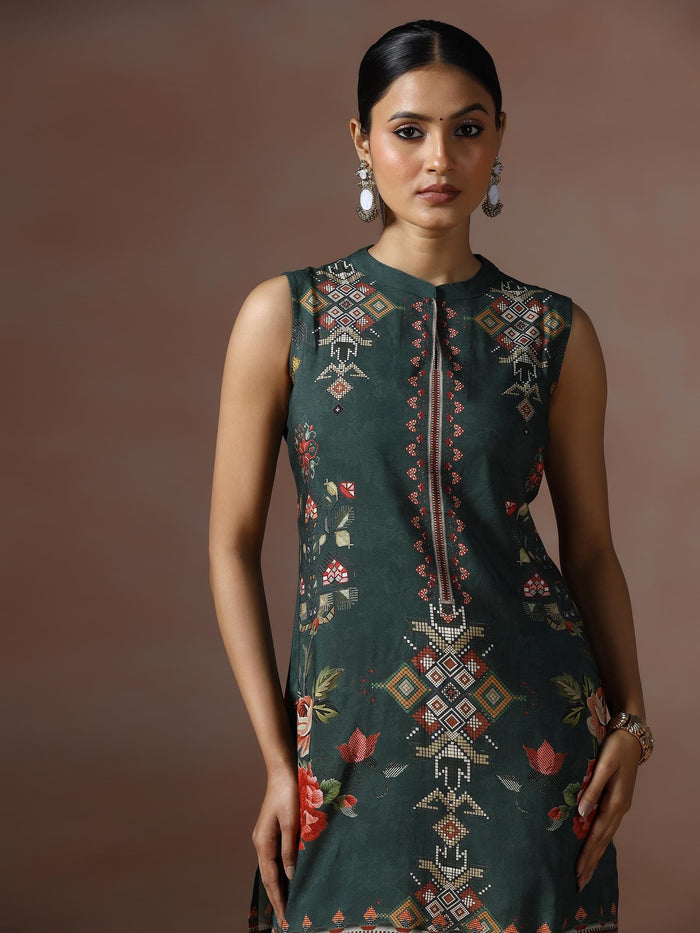 Women Liva Green Geometric Print Kurta Bell Bottom Dupatta.