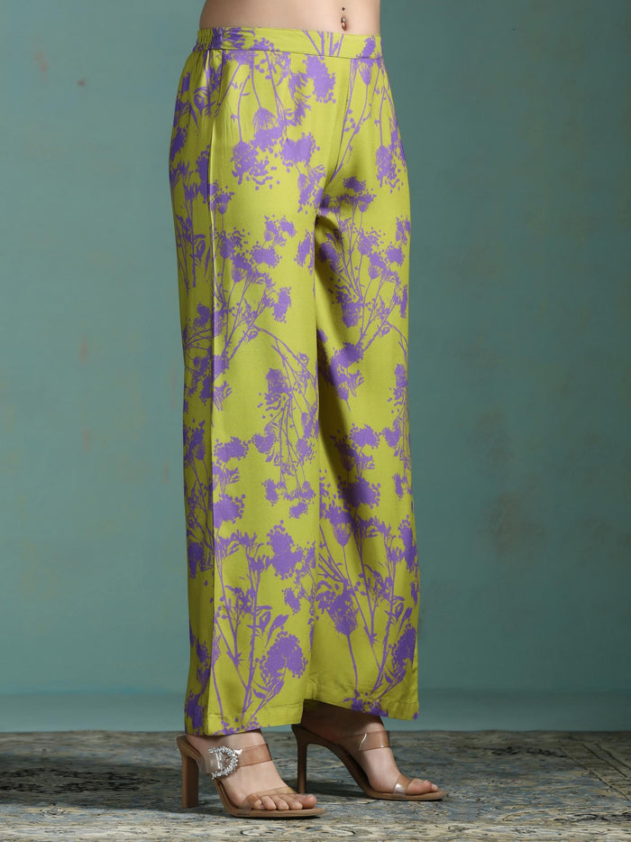 Women Liva Green Printed Kurta With Wide Leg Pant.