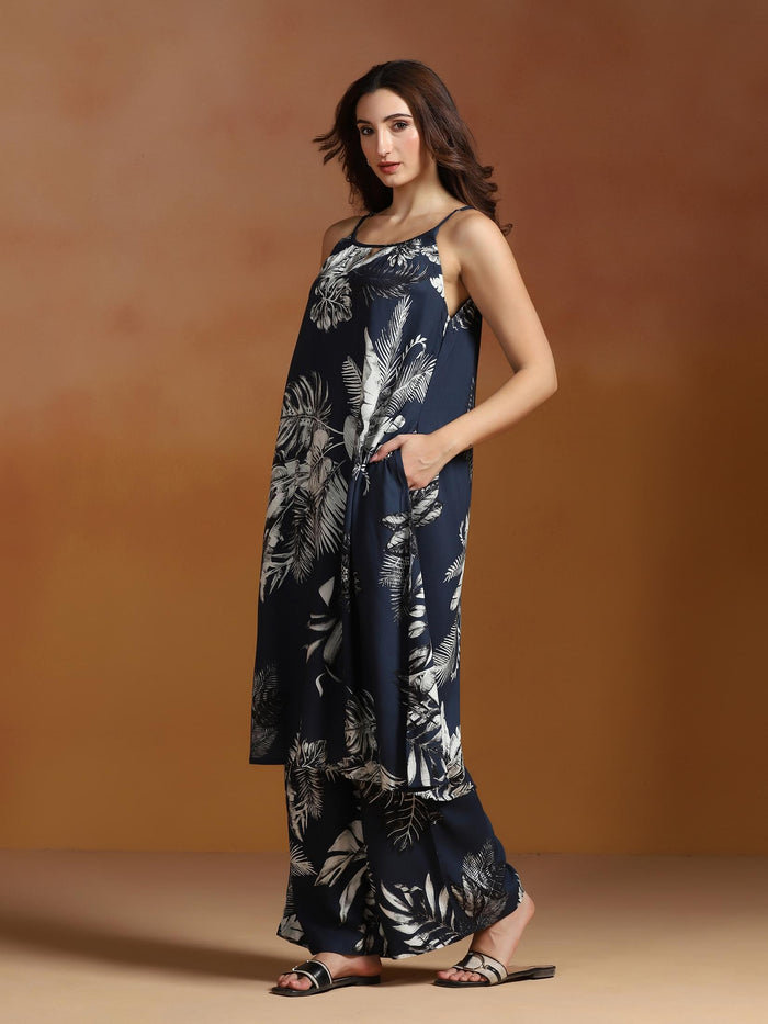 Women Liva Indigo Printed Kurta Wide Leg Pant Dupatta.