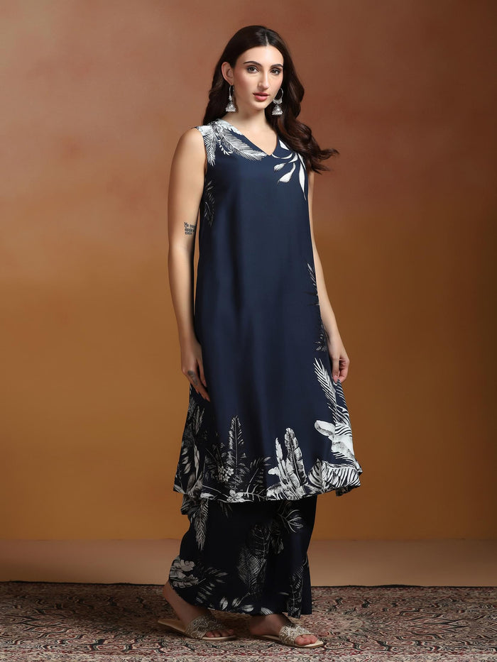 Women Liva Indigo Printed Kurta With Wide Leg Pant.