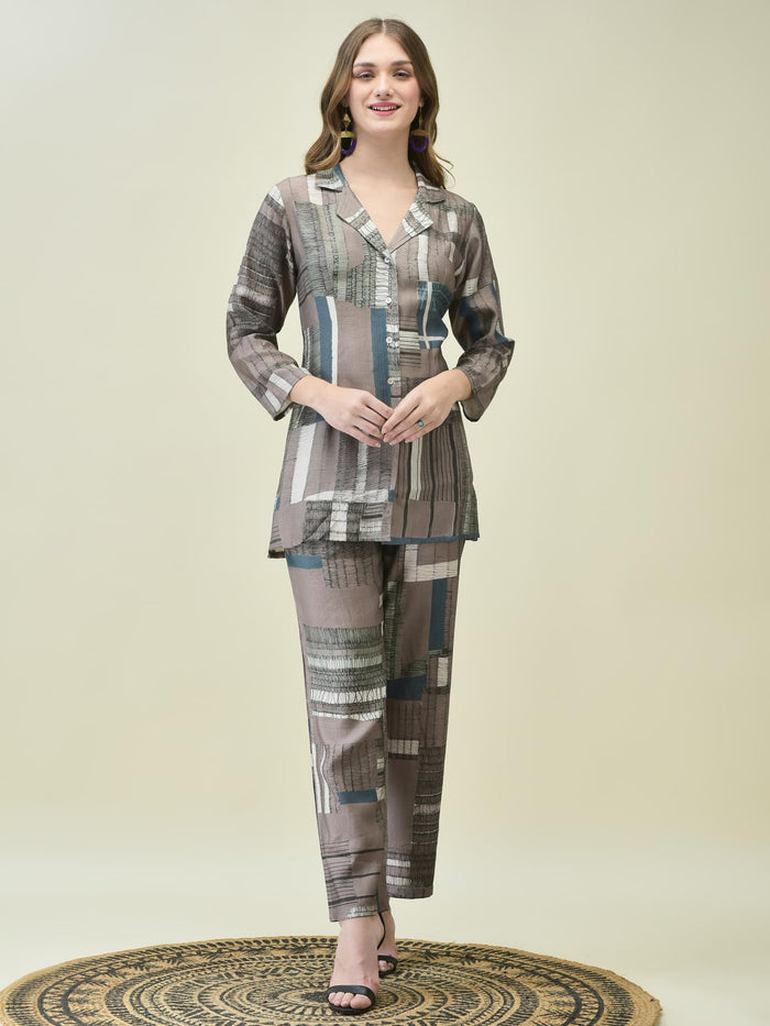 Women Liva Khadi Silk Grey Geometric Print Co-Ord Set.