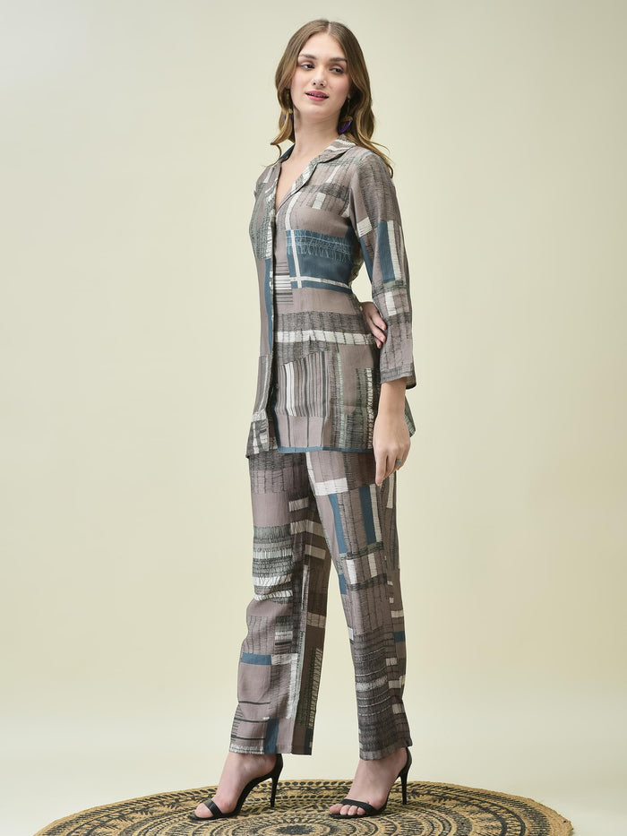Women Liva Khadi Silk Grey Geometric Print Co-Ord Set.