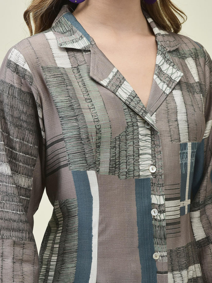 Women Liva Khadi Silk Grey Geometric Print Co-Ord Set.