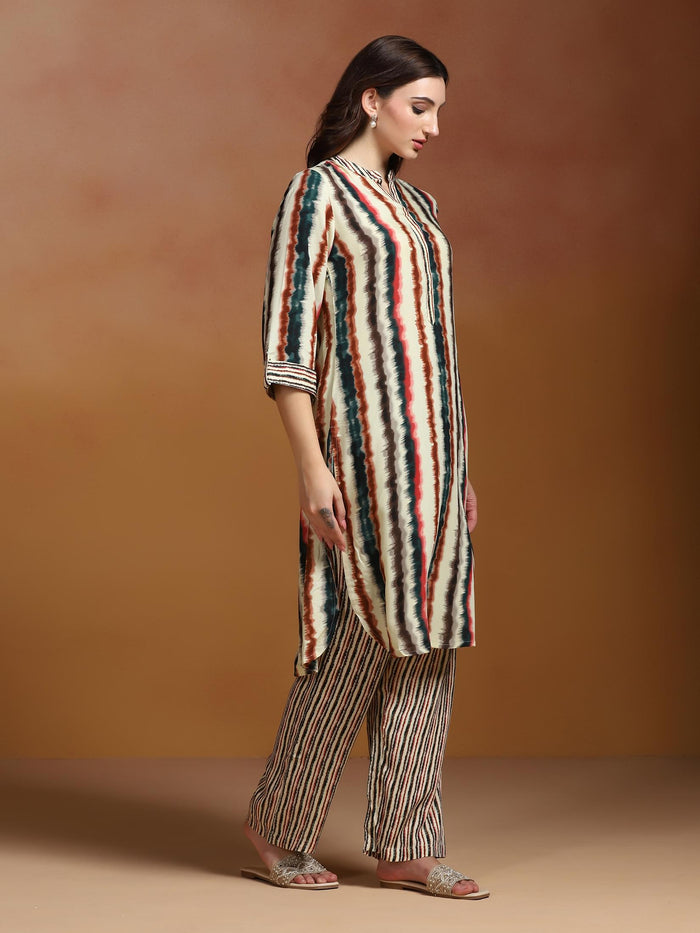 Women Liva Multicolor Printed Kurta With Comfort Pant.