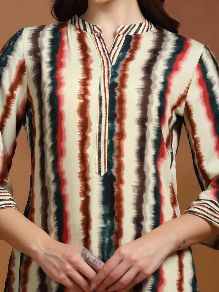 Women Liva Multicolor Printed Kurta With Comfort Pant.