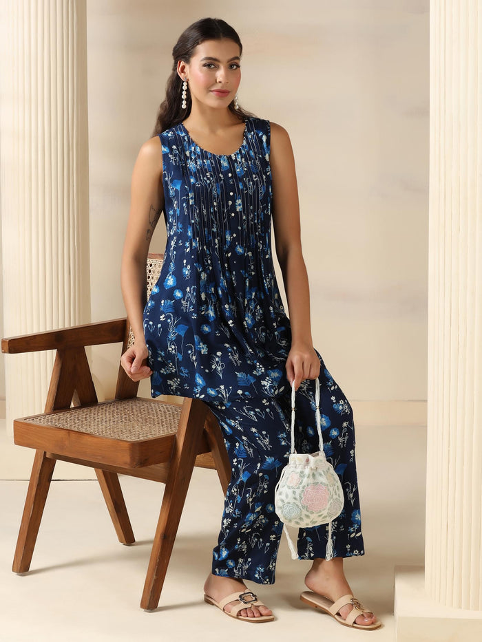 Women Liva Navy Blue Tropical Print Co-Ord Set.