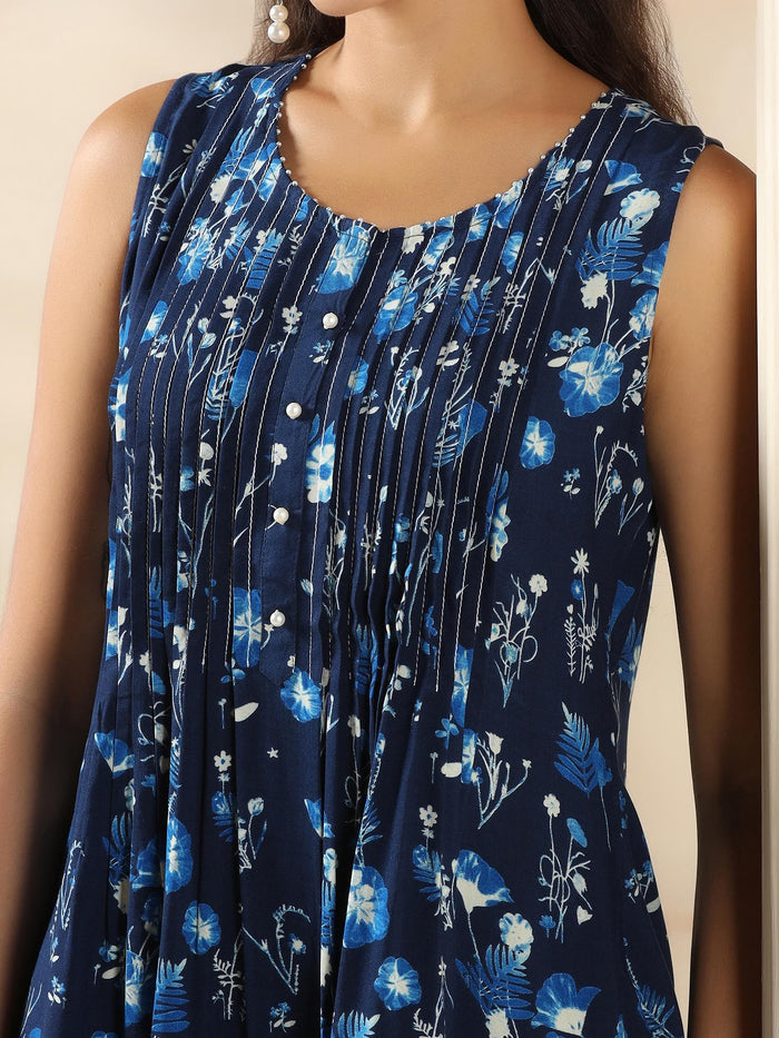 Women Liva Navy Blue Tropical Print Co-Ord Set.