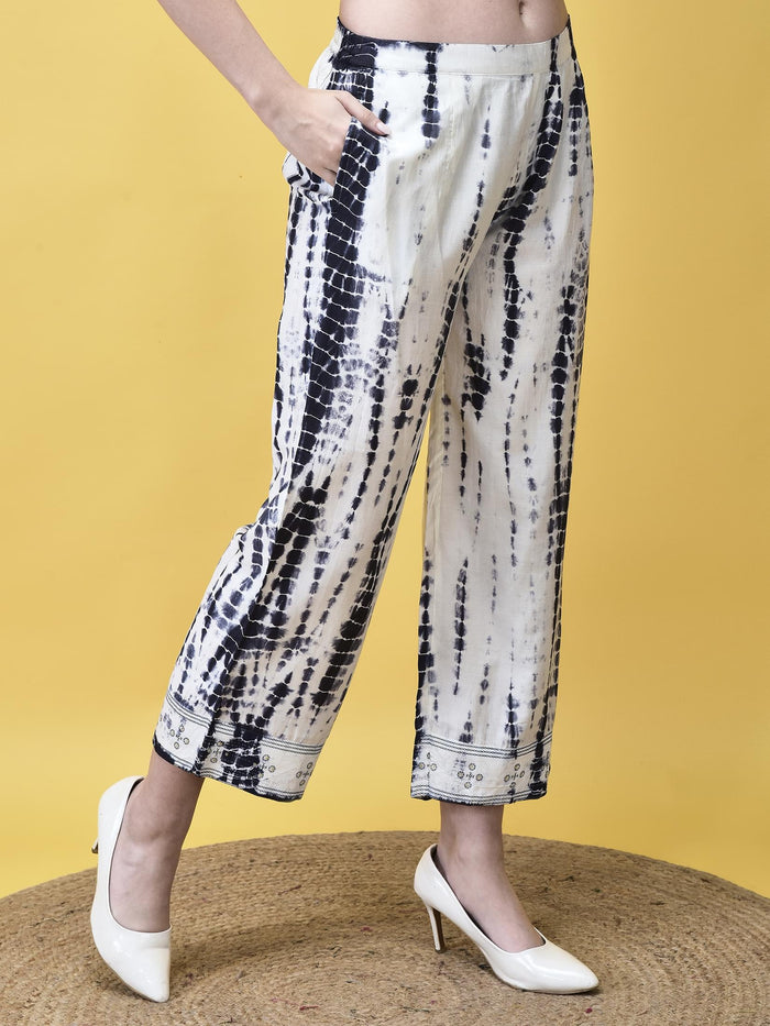Women Liva Off White and Blue Geometric Print Kurta With Comfort Pant.