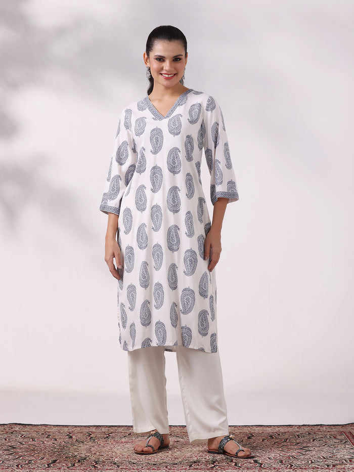 Women Liva Off White and Blue Printed Kurta