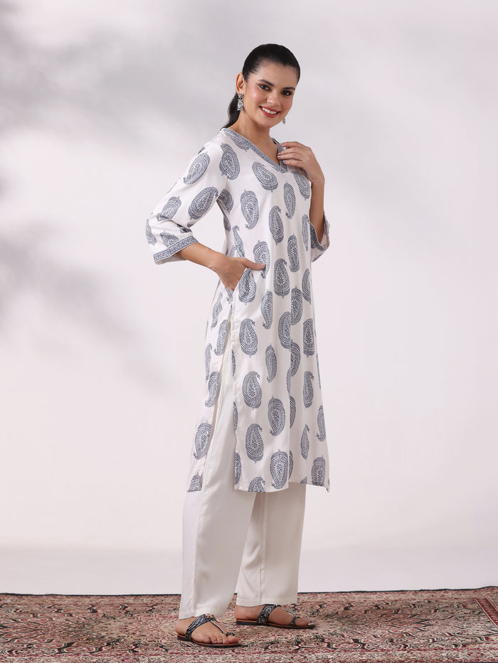 Women Liva Off White and Blue Printed Kurta