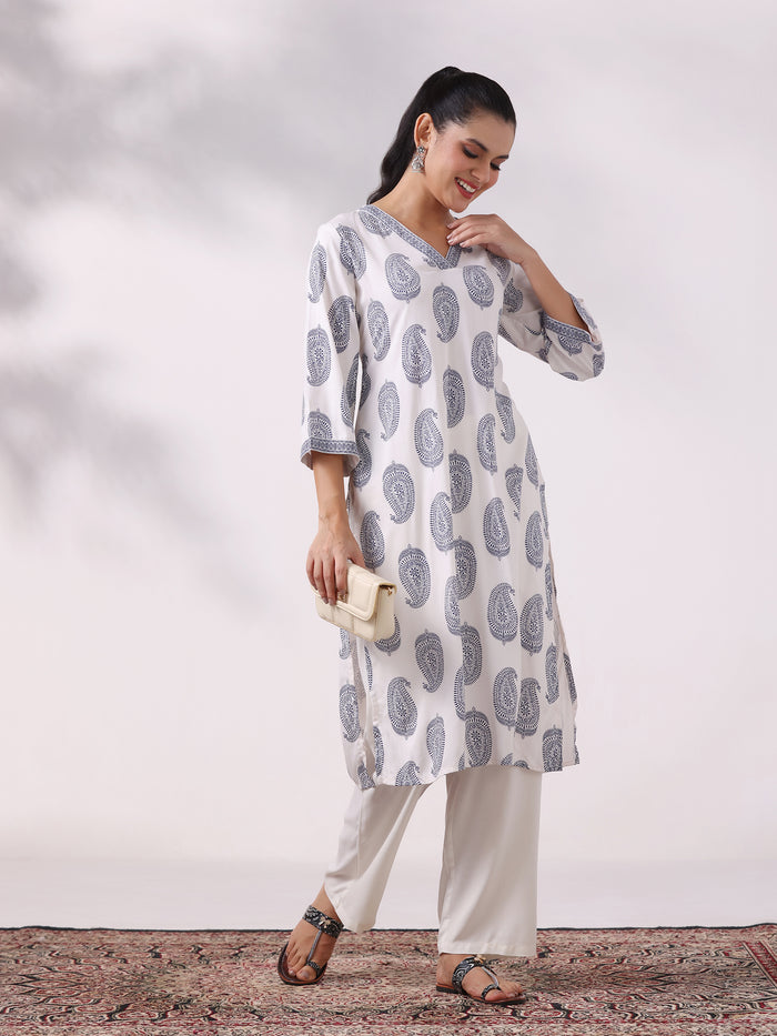Women Liva Off White and Blue Printed Kurta