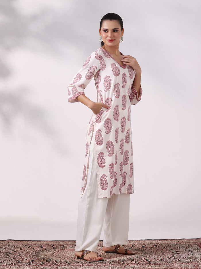 Women Liva Off White and Maroon Printed Kurta