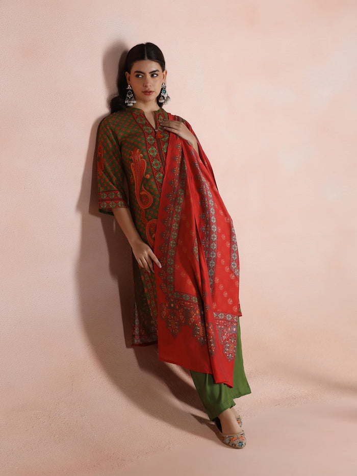 Women Liva Olive Paisley Print Kurta Comfort Pant Chanderi Dupatta.
