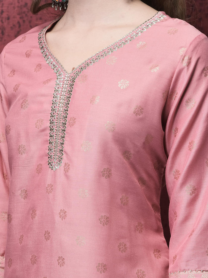Women Liva Peach Foil Print Kurta Comfort pant Dupatta.