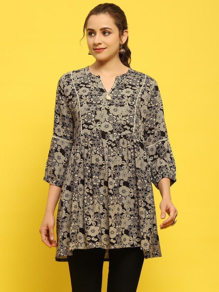 Women Liva Rayon Black Floral Print Tunic.