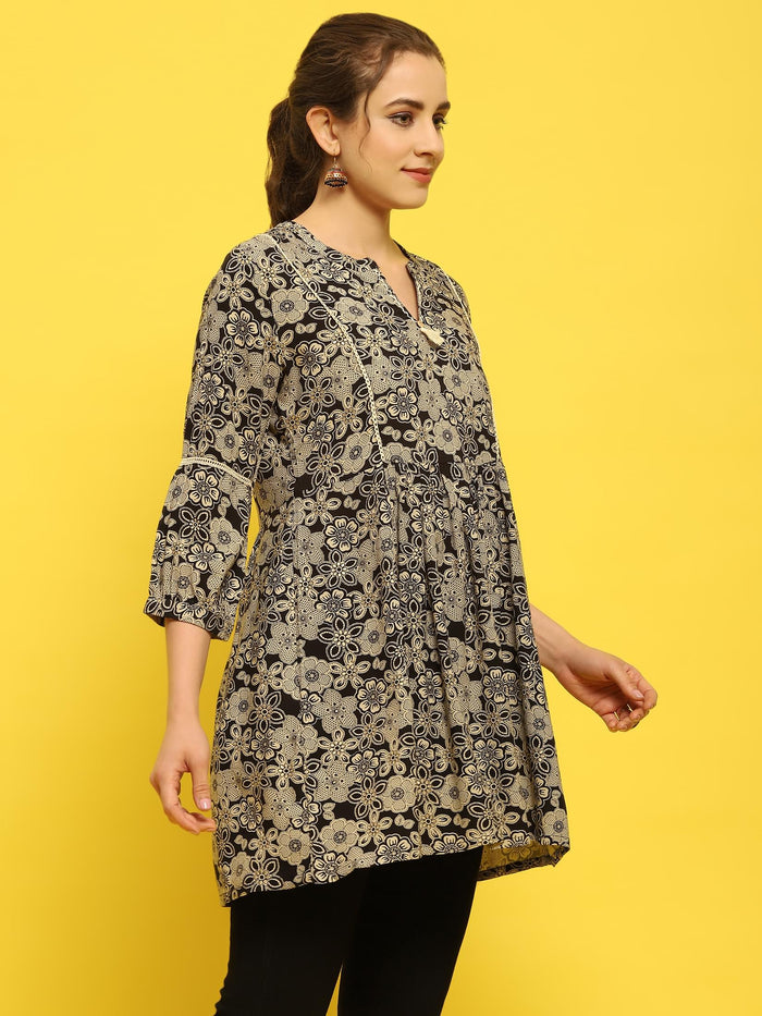 Women Liva Rayon Black Floral Print Tunic.
